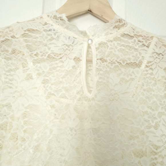 NWT Simply Styled Long Sleeve Lace Top - Picture 4 of 10